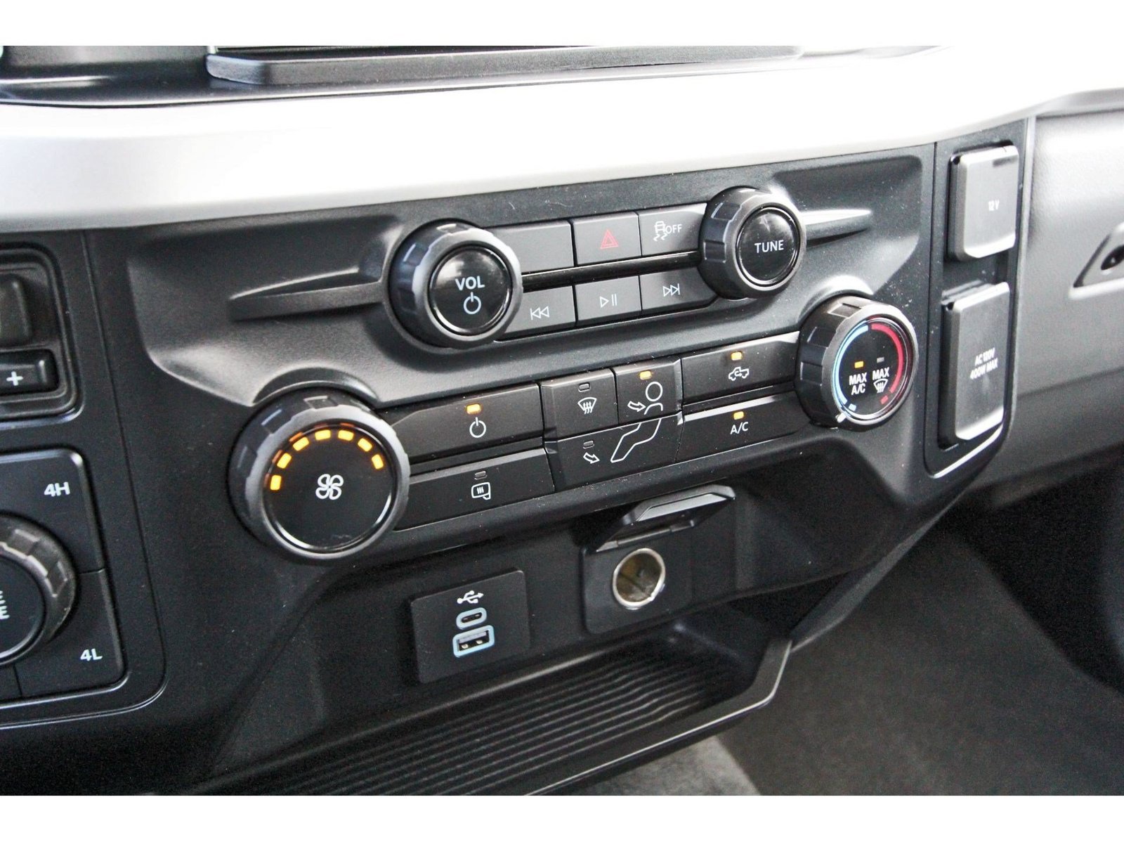 Used 2025 Ford F250 XLT AWD/4WD image 26