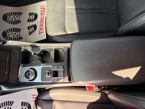 Used 2022 Kia Sorento EX w/ Panoramic Sunroof Package FWD image 22