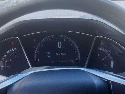 Used 2020 Honda Civic Sport image 11