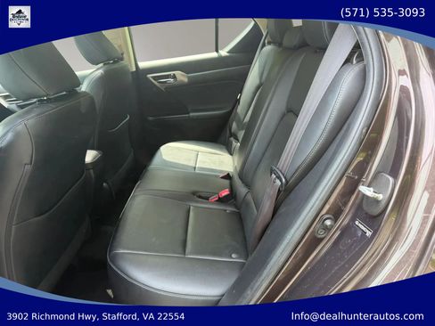 Used 2014 Lexus CT 200h w/ Seat Comfort Package FWD image 18