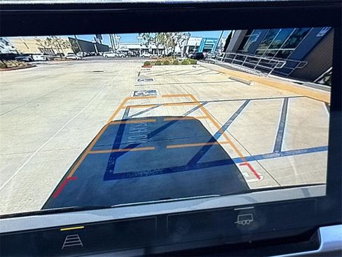 Used 2025 Chevrolet Silverado 1500 LT image 12