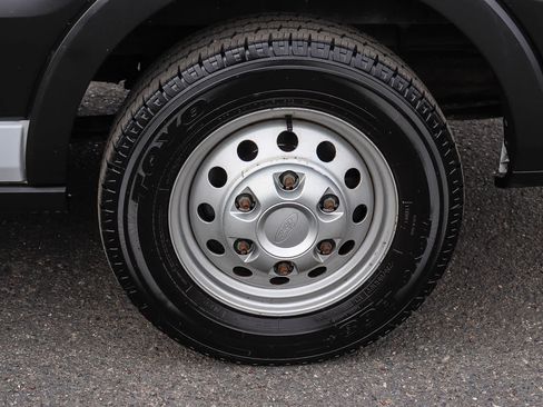 Used 2022 Ford Transit 350 XL image 12