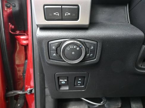 Used 2019 Ford F150 Platinum w/ Equipment Group 701A Luxury AWD/4WD image 31