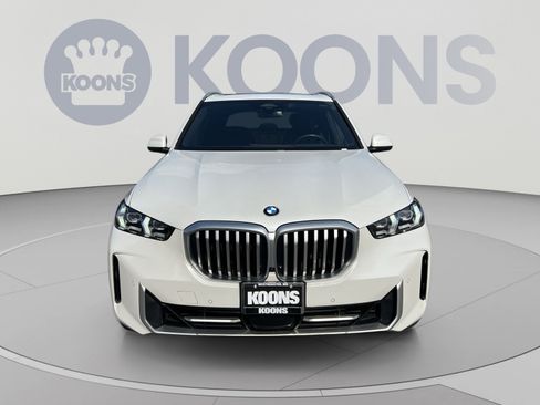 Used 2024 BMW X5 xDrive40i w/ Premium Package AWD/4WD image 11