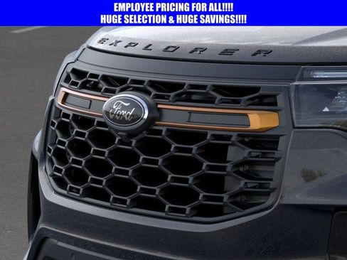 New 2026 Ford Explorer Tremor w/ Tremor Convenience Package AWD/4WD image 17
