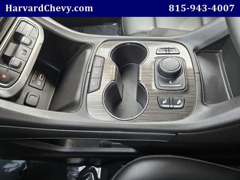 Used 2023 GMC Acadia SLT image 12