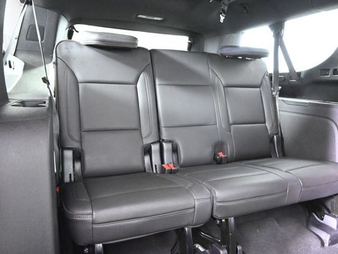 Used 2021 Chevrolet Suburban High Country AWD/4WD image 16