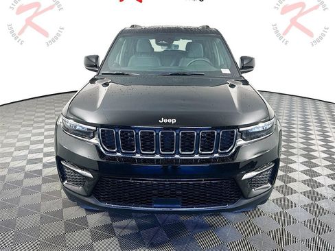 New 2025 Jeep Grand Cherokee Laredo X image 2