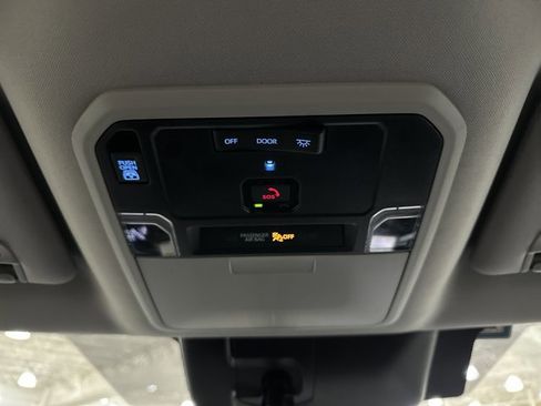 Used 2022 Toyota Tundra SR5 image 34