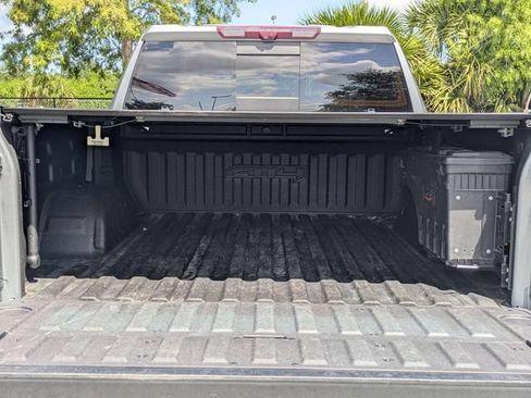 Used 2024 GMC Sierra 1500 AT4 w/ Technology Package AWD/4WD image 28