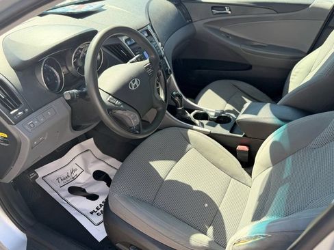 Used 2012 Hyundai Sonata GLS w/ Popular Equipment Pkg FWD image 9