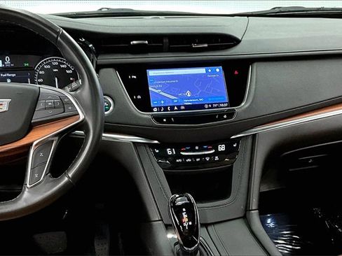Used 2023 Cadillac XT5 Premium Luxury image 6