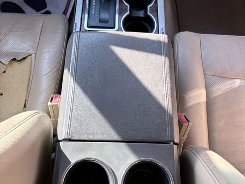 Used 2014 Ford Expedition XLT w/ Equipment Group 202A image 29