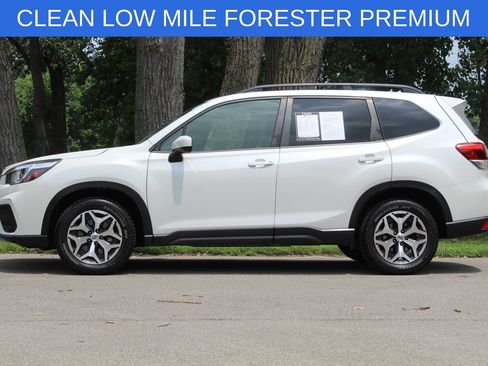 Used 2020 Subaru Forester Premium AWD/4WD image 4