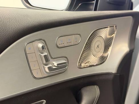 Used 2022 Mercedes-Benz GLS 450 4MATIC image 17