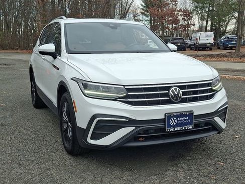 Certified 2024 Volkswagen Tiguan SE image 2