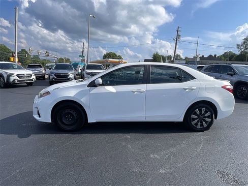Used 2014 Toyota Corolla S image 3