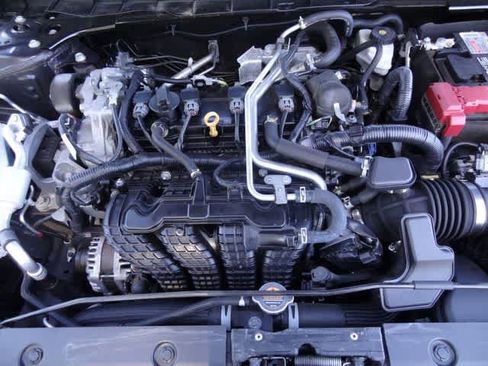 Used 2024 Nissan Altima 2.5 SV FWD image 31