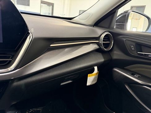 New 2026 Chevrolet Trax ACTIV w/ Sunroof Package FWD image 24