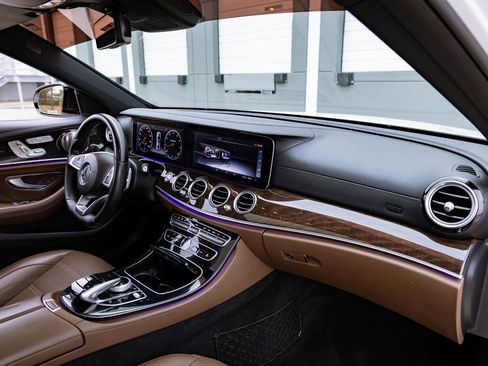 Used 2017 Mercedes-Benz E 43 AMG 4MATIC Sedan image 28