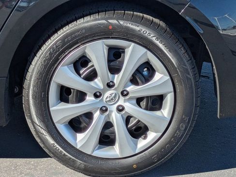 Used 2025 Toyota Corolla LE image 13