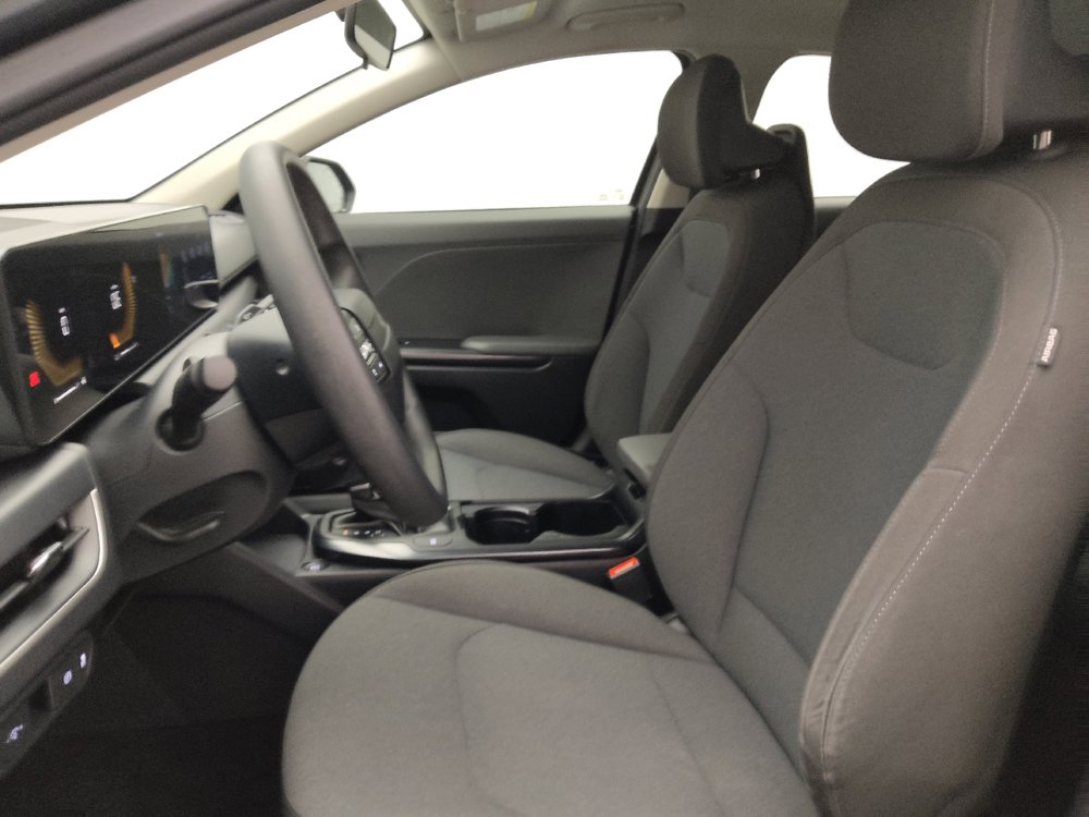 Used 2025 Kia K4 FWD image 17
