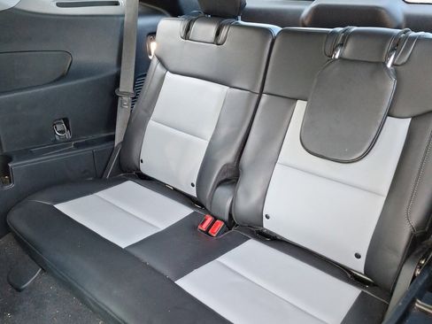 Certified 2022 Ford Explorer XLT w/ Equipment Group 202A image 17