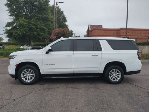 Used 2021 Chevrolet Suburban LT AWD/4WD image 5