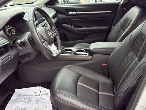 Certified 2024 Nissan Altima 2.5 SR FWD image 19