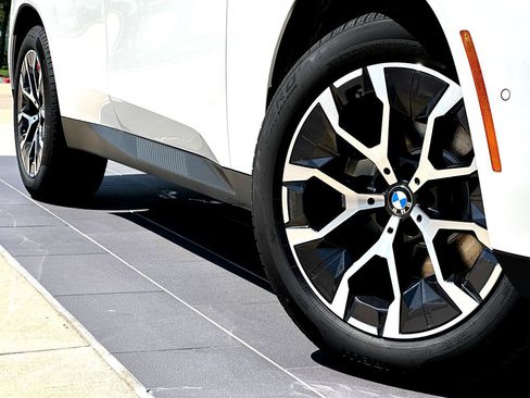 New 2026 BMW X3 xDrive30 w/ Convenience Package AWD/4WD image 2