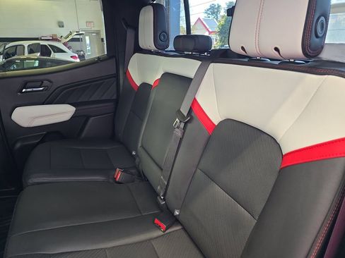 Used 2024 GMC Canyon AT4X image 13