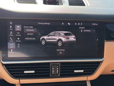 Used 2019 Porsche Cayenne S AWD/4WD image 15