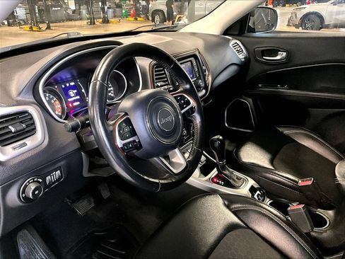 Used 2018 Jeep Compass Latitude AWD/4WD image 8