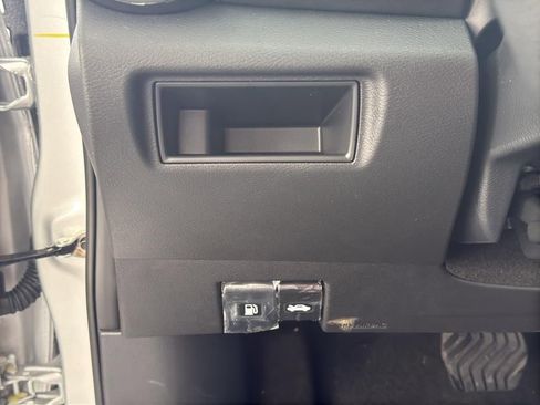 New 2025 Nissan Versa SR image 22