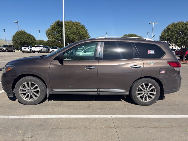 Used 2016 Nissan Pathfinder SL w/ Trailer Tow Package AWD/4WD image 4