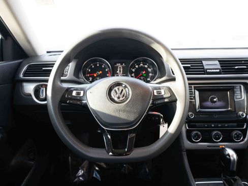 Used 2018 Volkswagen Passat 2.0T S image 21
