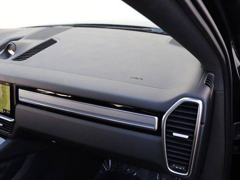 Used 2021 Porsche Cayenne S AWD/4WD image 53