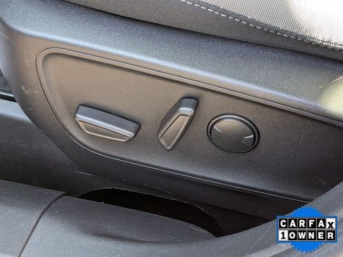 Used 2022 Ford Escape SE w/ SE Sport Appearance Package AWD/4WD image 19