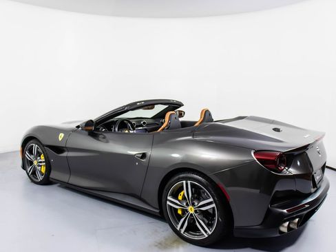 Certified 2019 Ferrari Portofino image 8