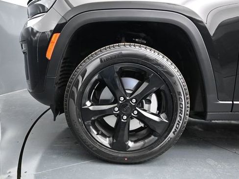 New 2026 Jeep Grand Cherokee L Limited AWD/4WD image 17