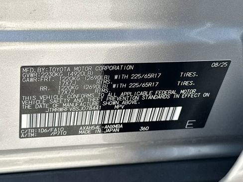 Used 2025 Toyota RAV4 XLE AWD/4WD image 32
