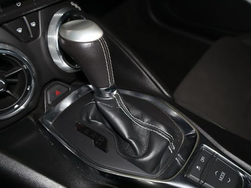 Used 2020 Chevrolet Camaro LT RWD image 26