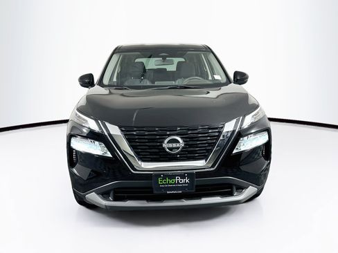 Used 2023 Nissan Rogue SV FWD image 2