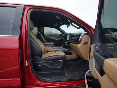 Used 2023 Ford F250 Lariat w/ Chrome Package image 17