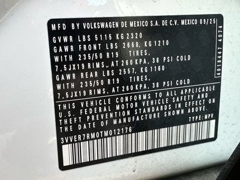 Used 2026 Volkswagen Tiguan SE AWD/4WD image 18