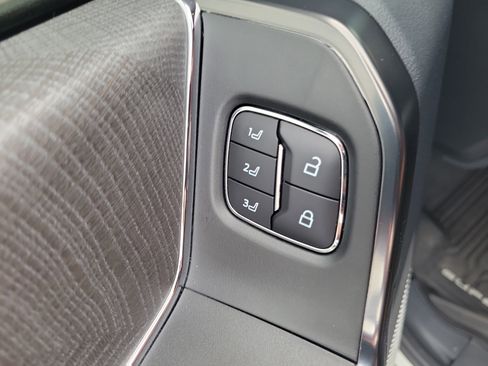 Used 2024 Ford F250 Platinum image 24