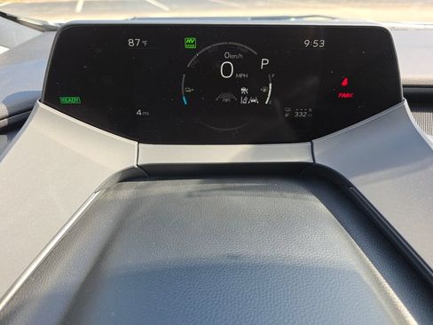 New 2026 Toyota Prius Plug-In Hybrid FWD image 31