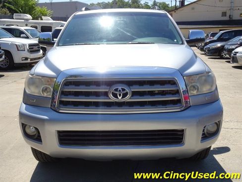 Used 2011 Toyota Sequoia Limited AWD/4WD image 2
