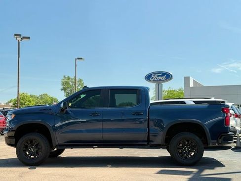 Used 2022 Chevrolet Silverado 1500 ZR2 w/ Technology Package AWD/4WD image 39