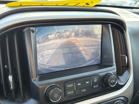 Used 2016 GMC Canyon SLE image 21